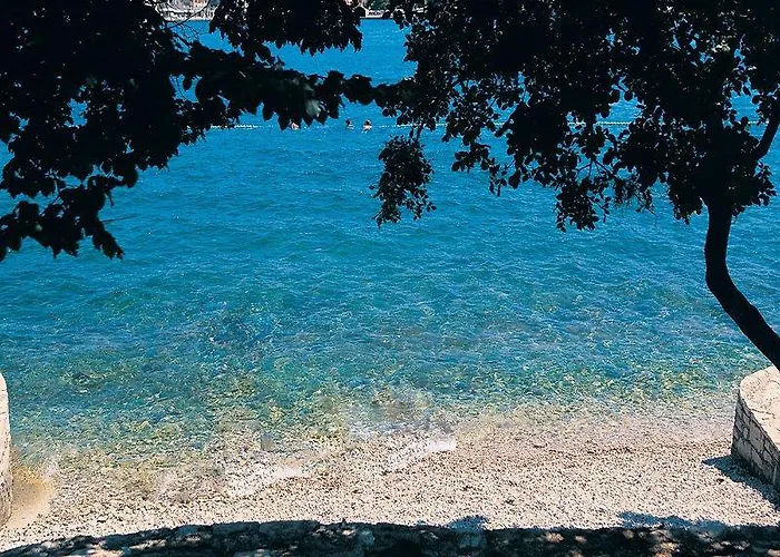 Πανσιόν Jadran Πόρετς