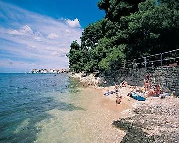 Jadran 2* Πόρετς